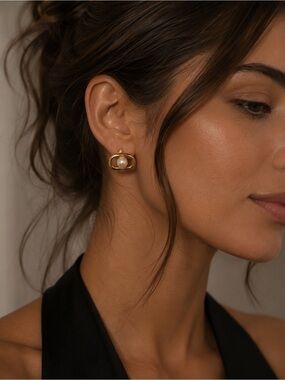 Dior CD Jolie stud earrings in medium
